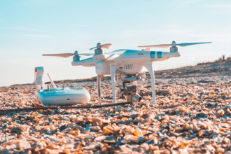 INstruções para o voo basico com o drone e exercicios.